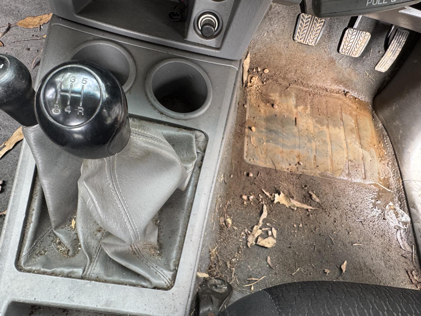 View FORD RANGER 2011 2 Door Utility Breaking