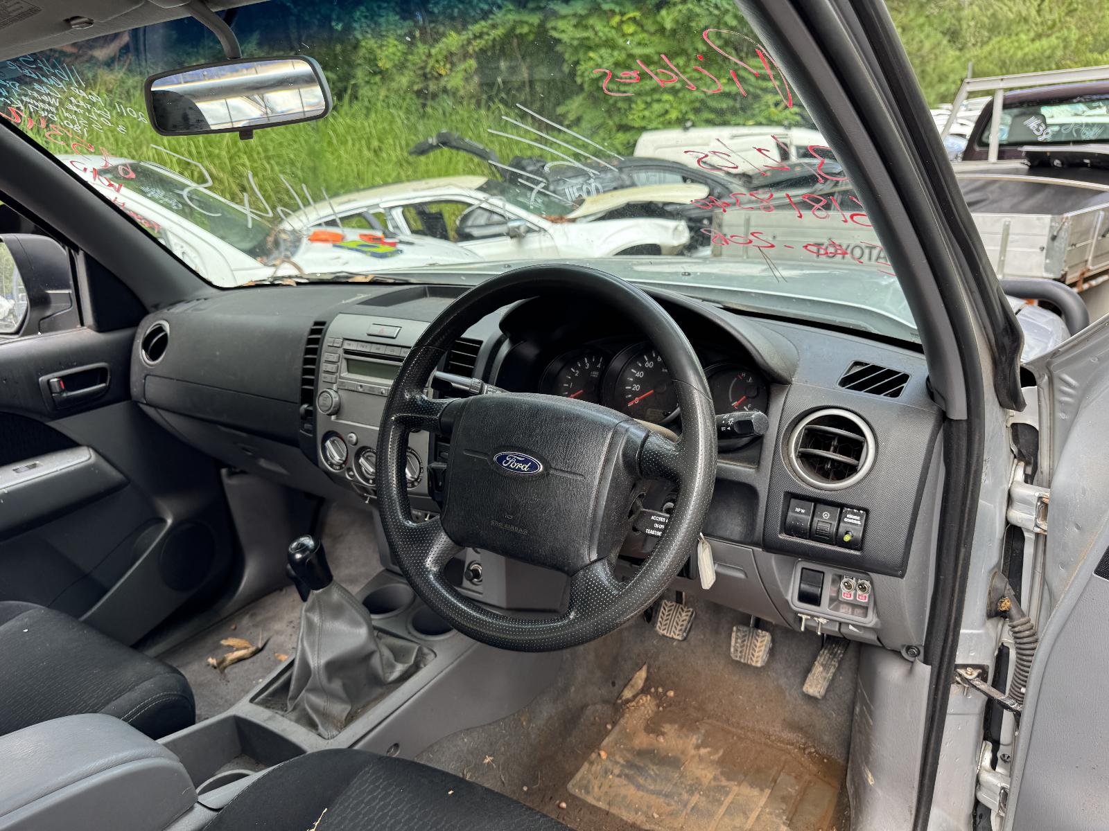 View FORD RANGER 2011 2 Door Utility Breaking