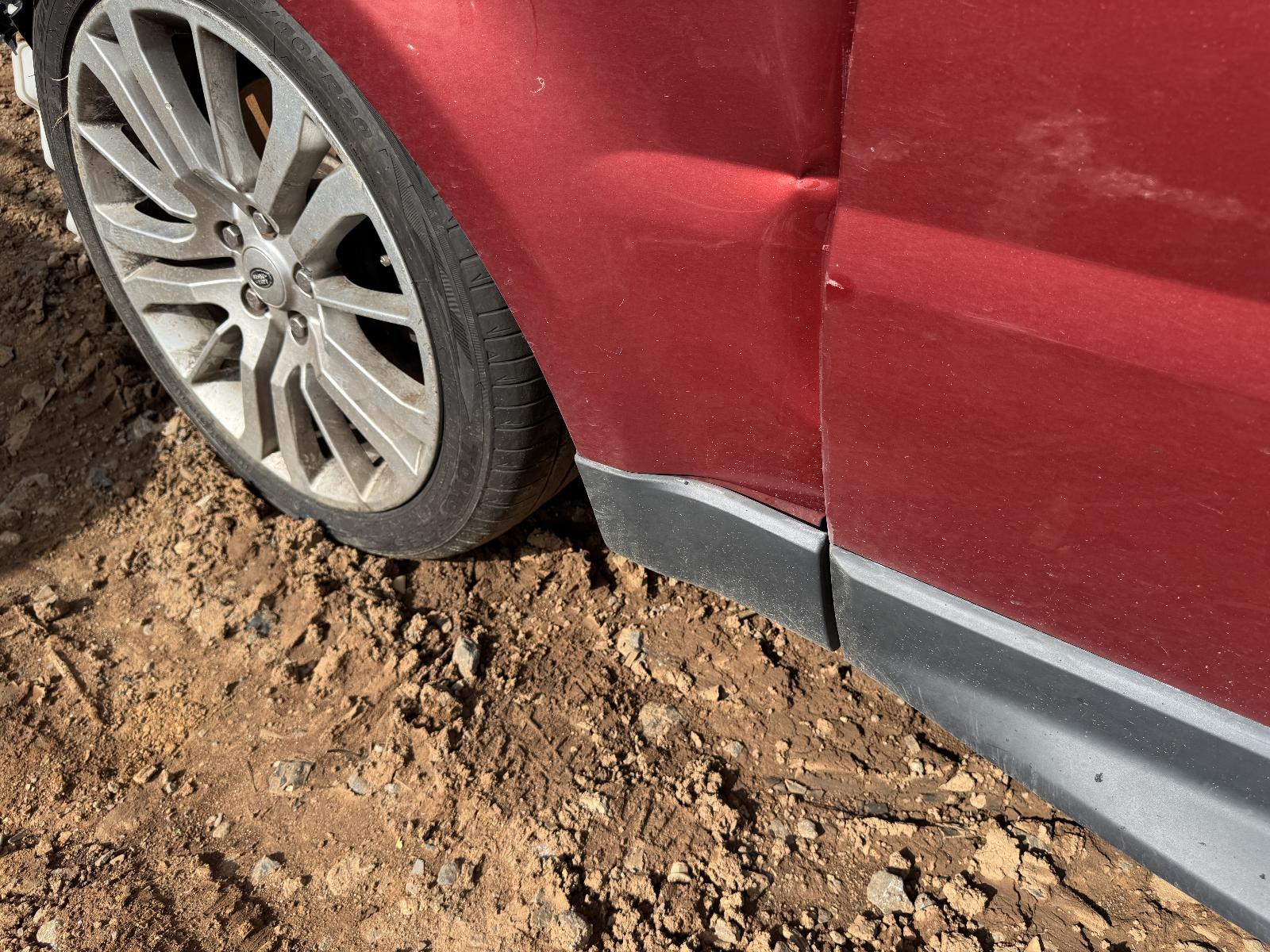 View LAND ROVER RANGEROVER SPORT 2011 5 Door Station Wagon Breaking