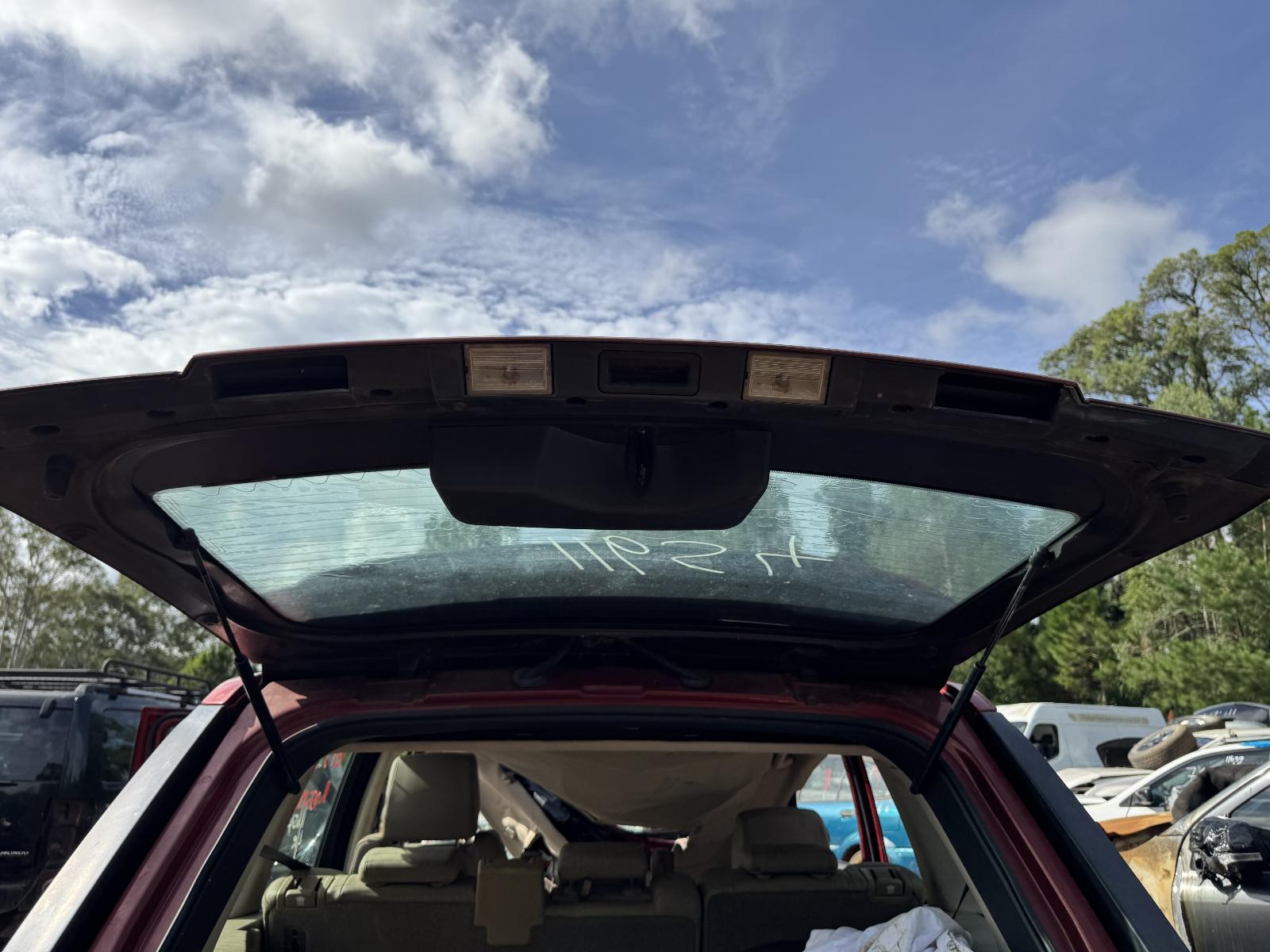 View LAND ROVER RANGEROVER SPORT 2011 5 Door Station Wagon Breaking