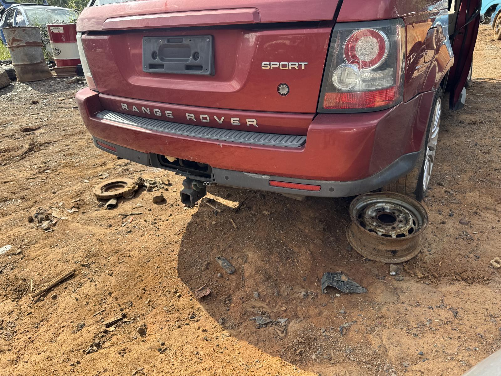 View LAND ROVER RANGEROVER SPORT 2011 5 Door Station Wagon Breaking