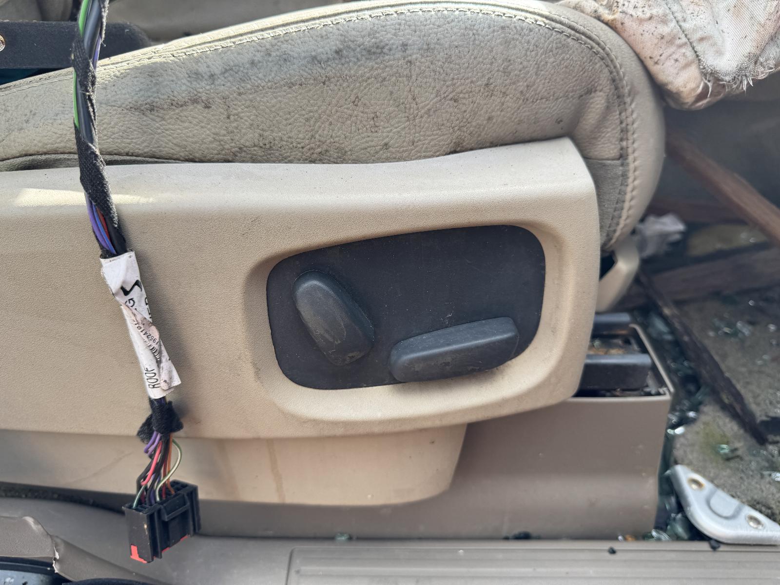 View LAND ROVER RANGEROVER SPORT 2011 5 Door Station Wagon Breaking