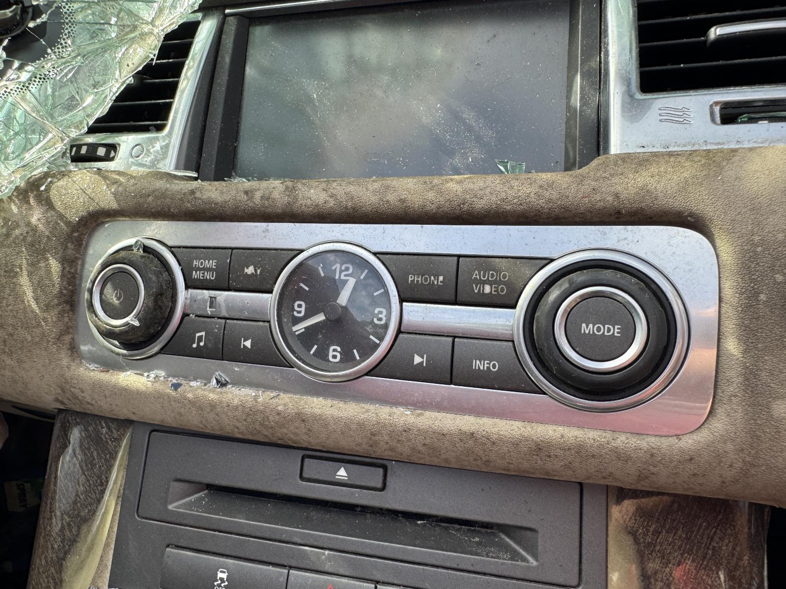 View LAND ROVER RANGEROVER SPORT 2011 5 Door Station Wagon Breaking