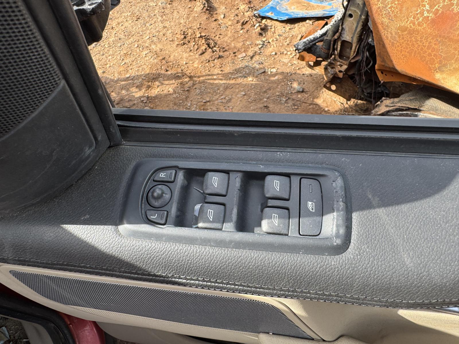 View LAND ROVER RANGEROVER SPORT 2011 5 Door Station Wagon Breaking