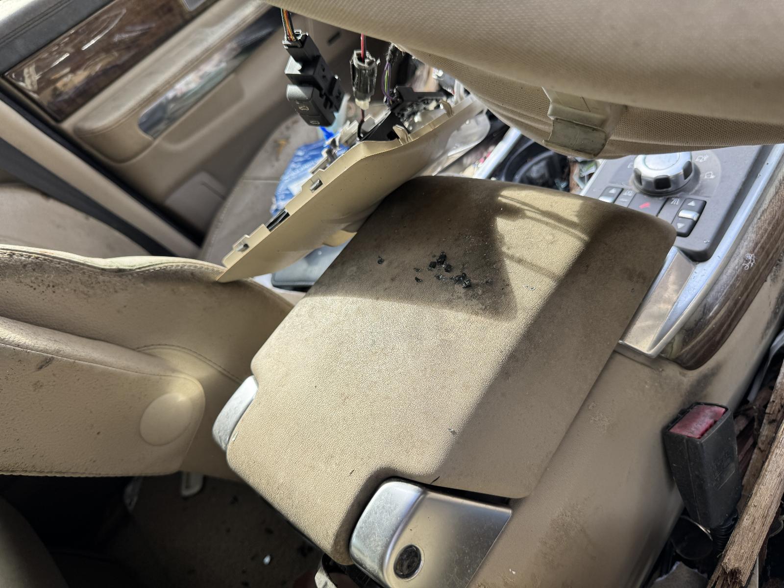 View LAND ROVER RANGEROVER SPORT 2011 5 Door Station Wagon Breaking