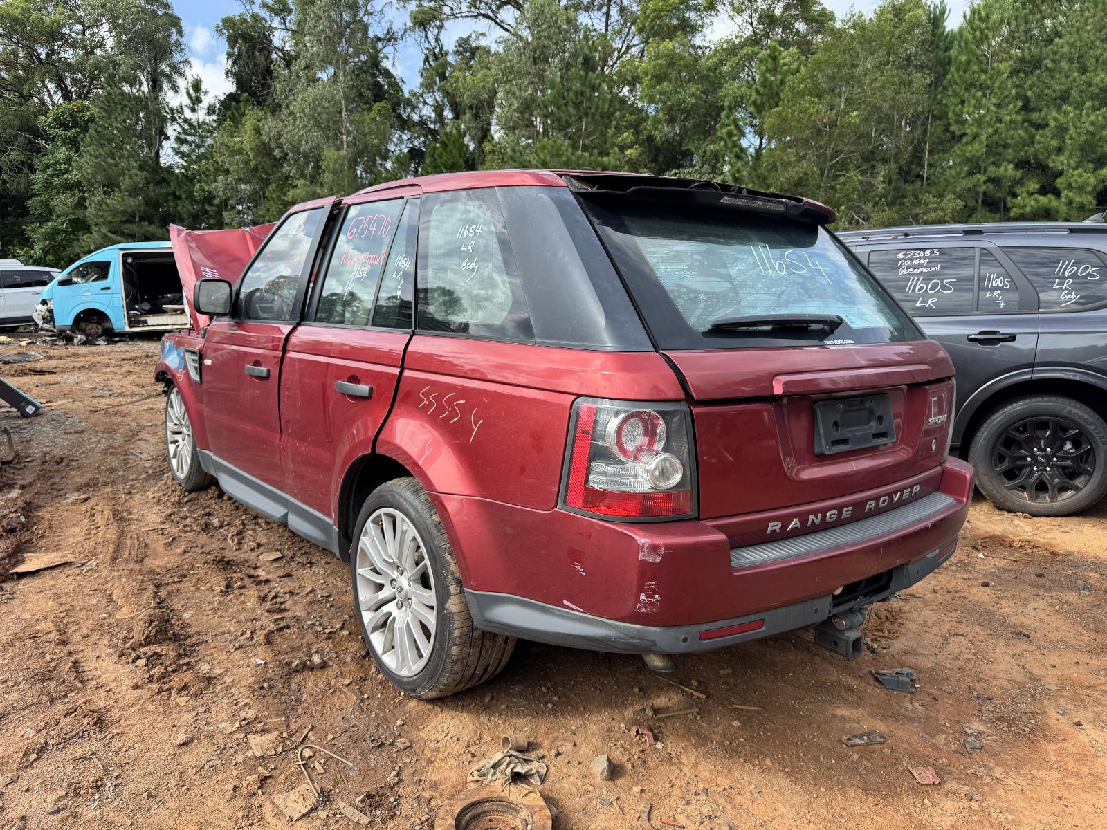 View LAND ROVER RANGEROVER SPORT 2011 5 Door Station Wagon Breaking