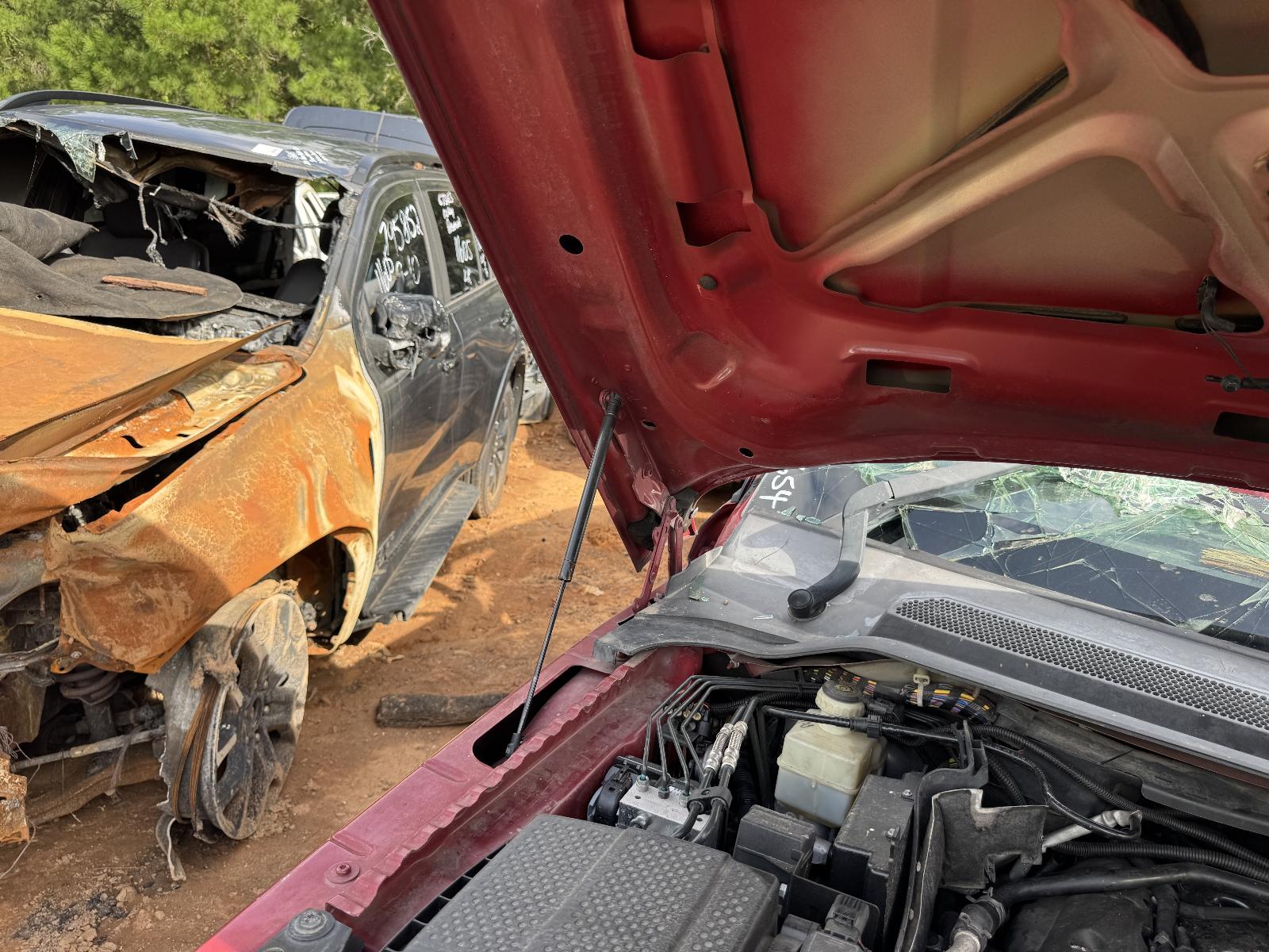 View LAND ROVER RANGEROVER SPORT 2011 5 Door Station Wagon Breaking
