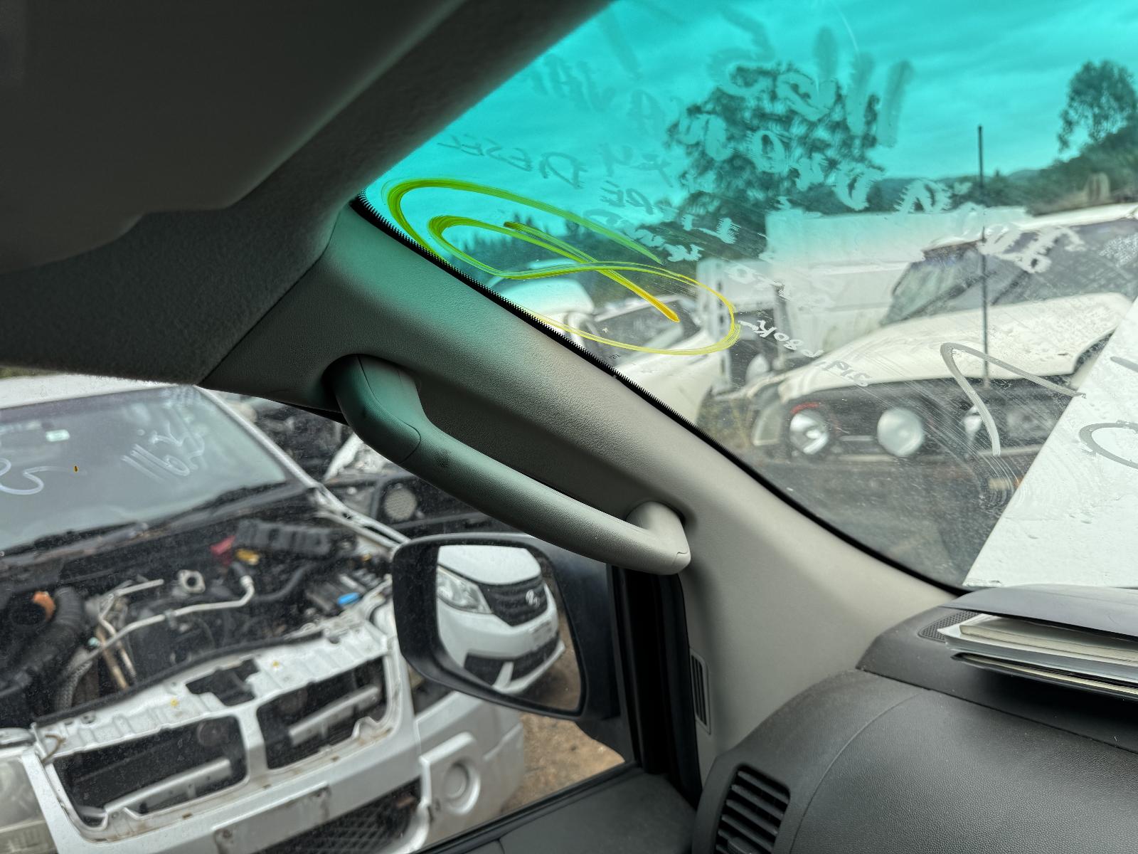 View NISSAN NAVARA 2009 4 Door Utility Breaking