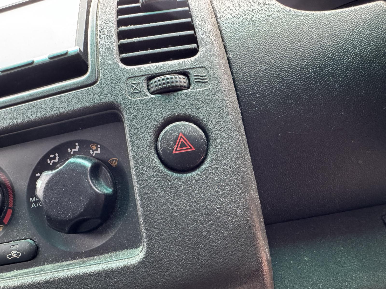 View NISSAN NAVARA 2009 4 Door Utility Breaking