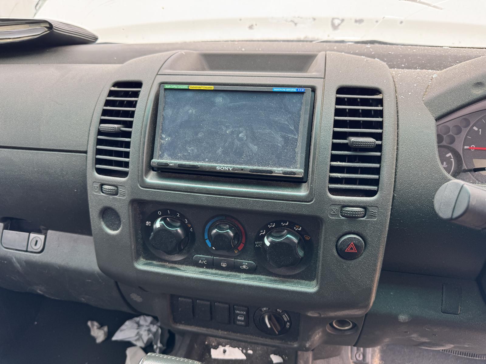 View NISSAN NAVARA 2009 4 Door Utility Breaking