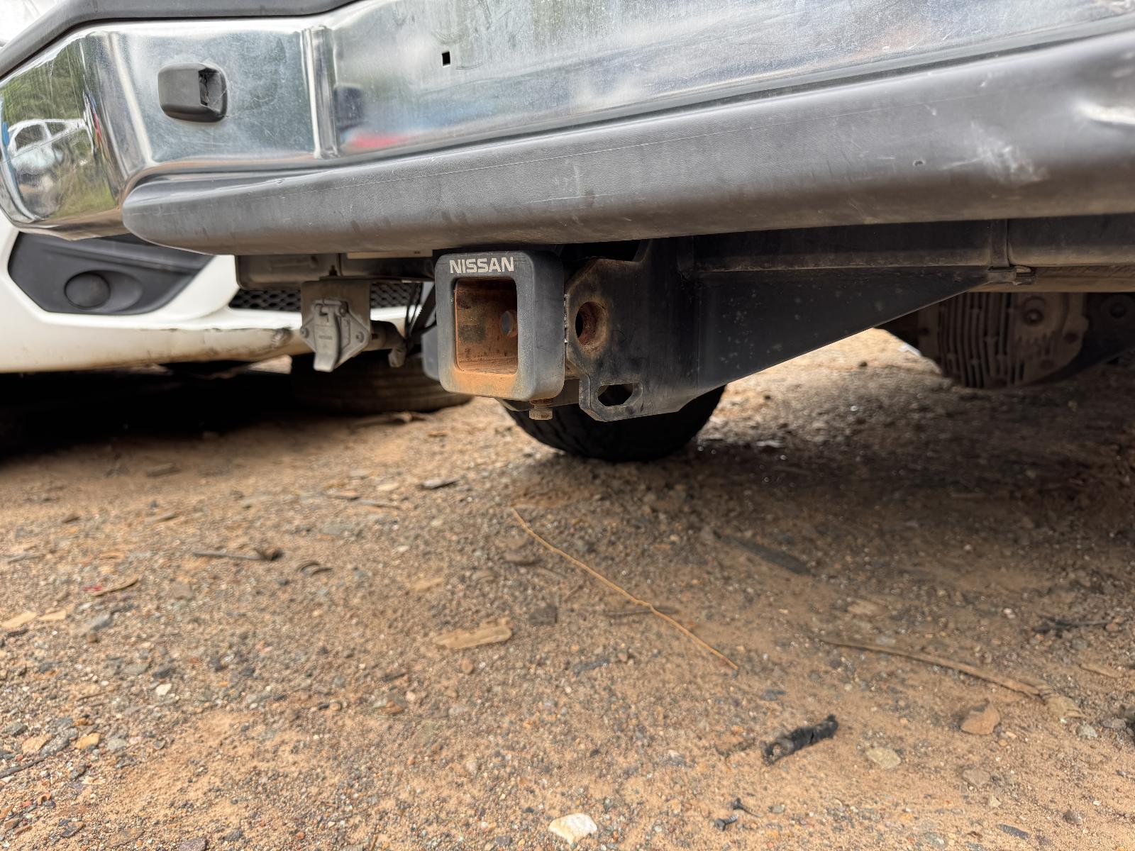 View NISSAN NAVARA 2009 4 Door Utility Breaking
