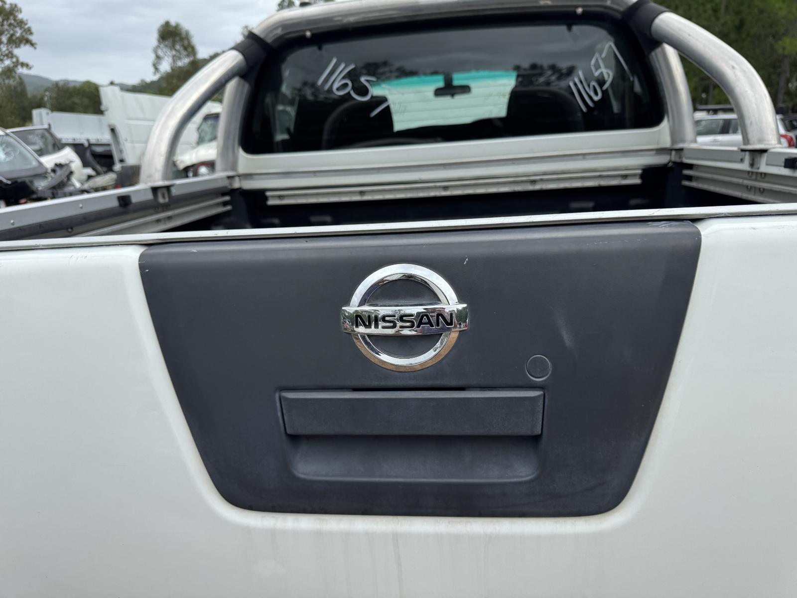 View NISSAN NAVARA 2009 4 Door Utility Breaking