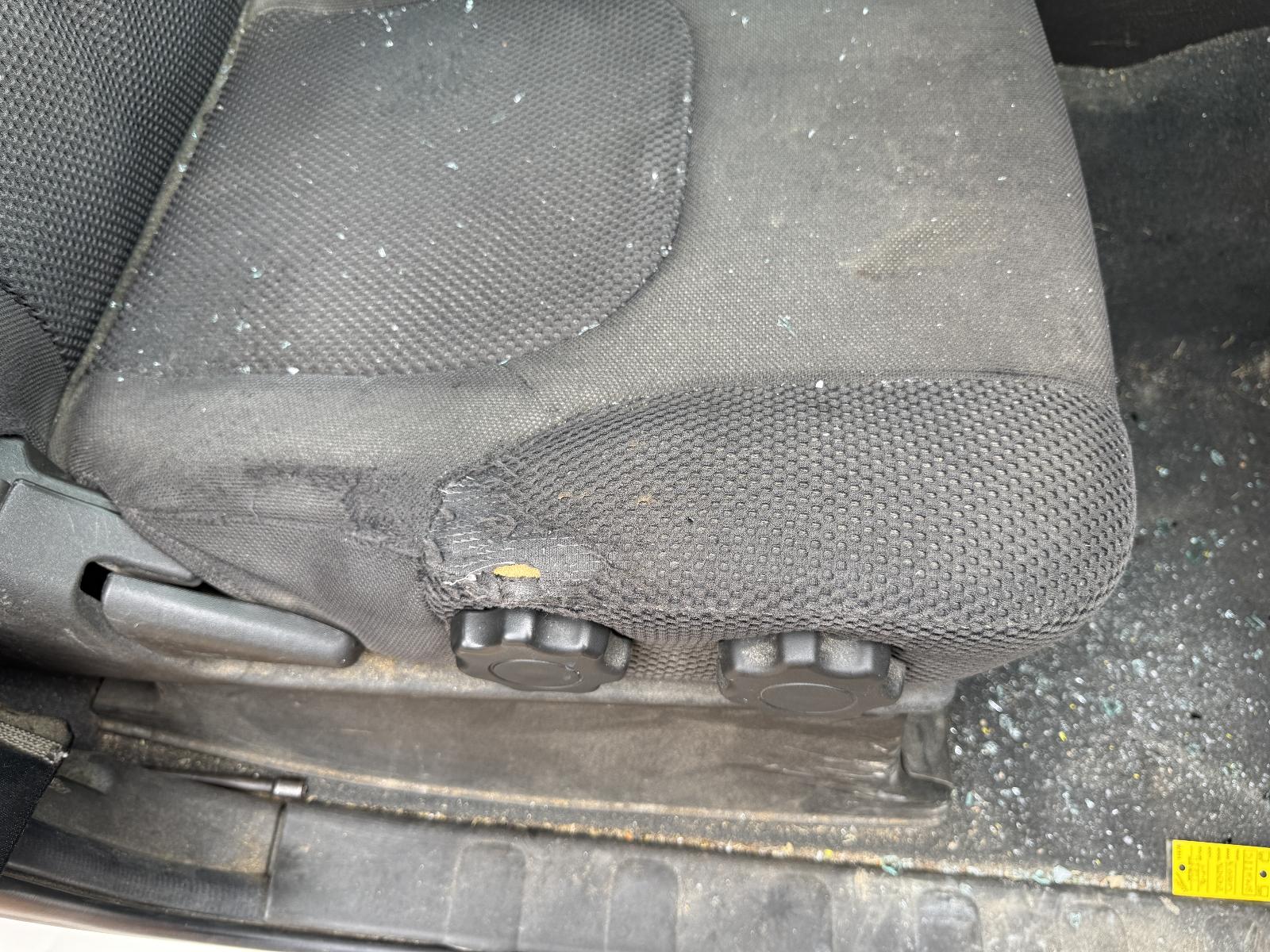 View NISSAN NAVARA 2009 4 Door Utility Breaking
