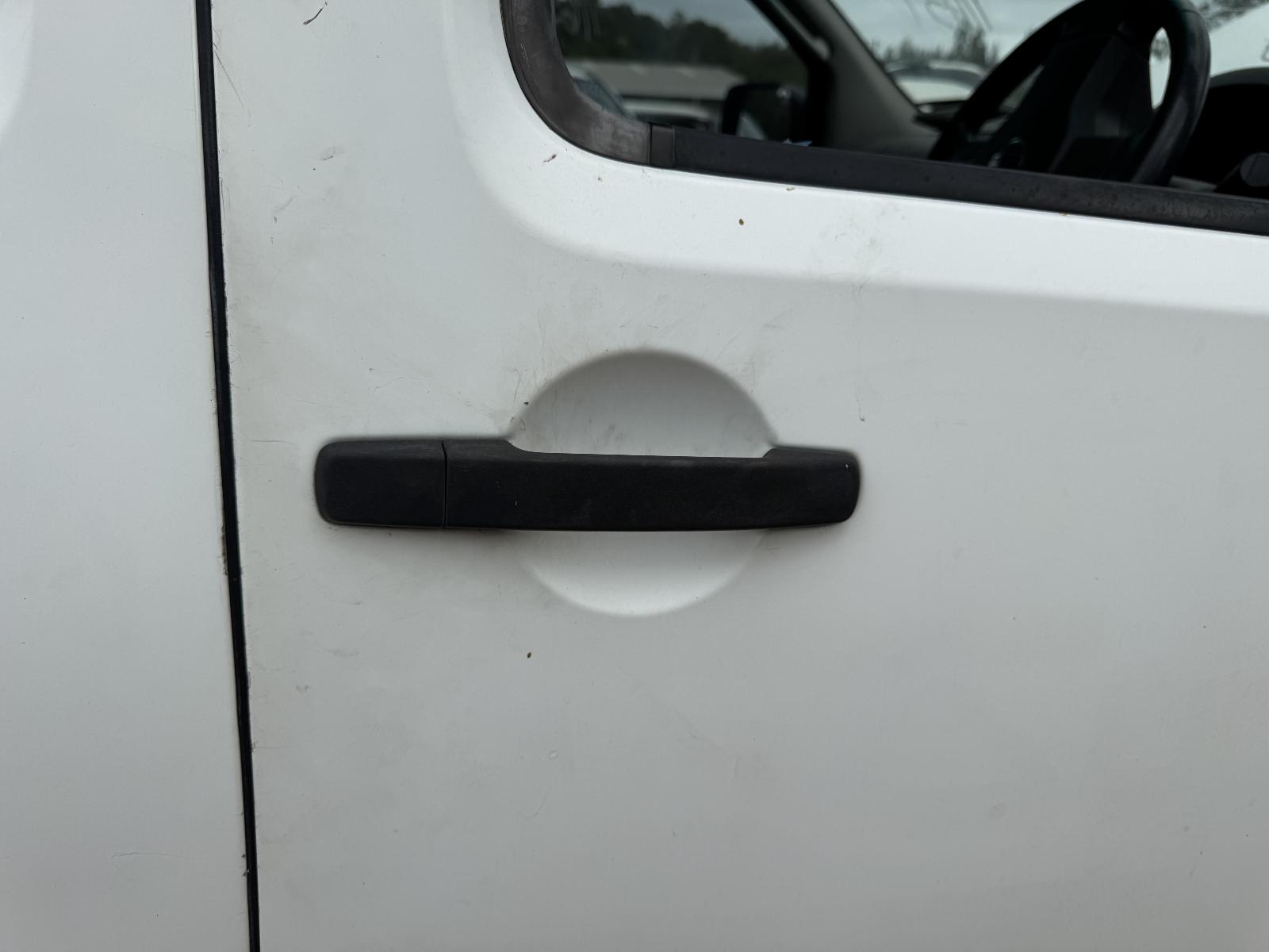 View NISSAN NAVARA 2009 4 Door Utility Breaking
