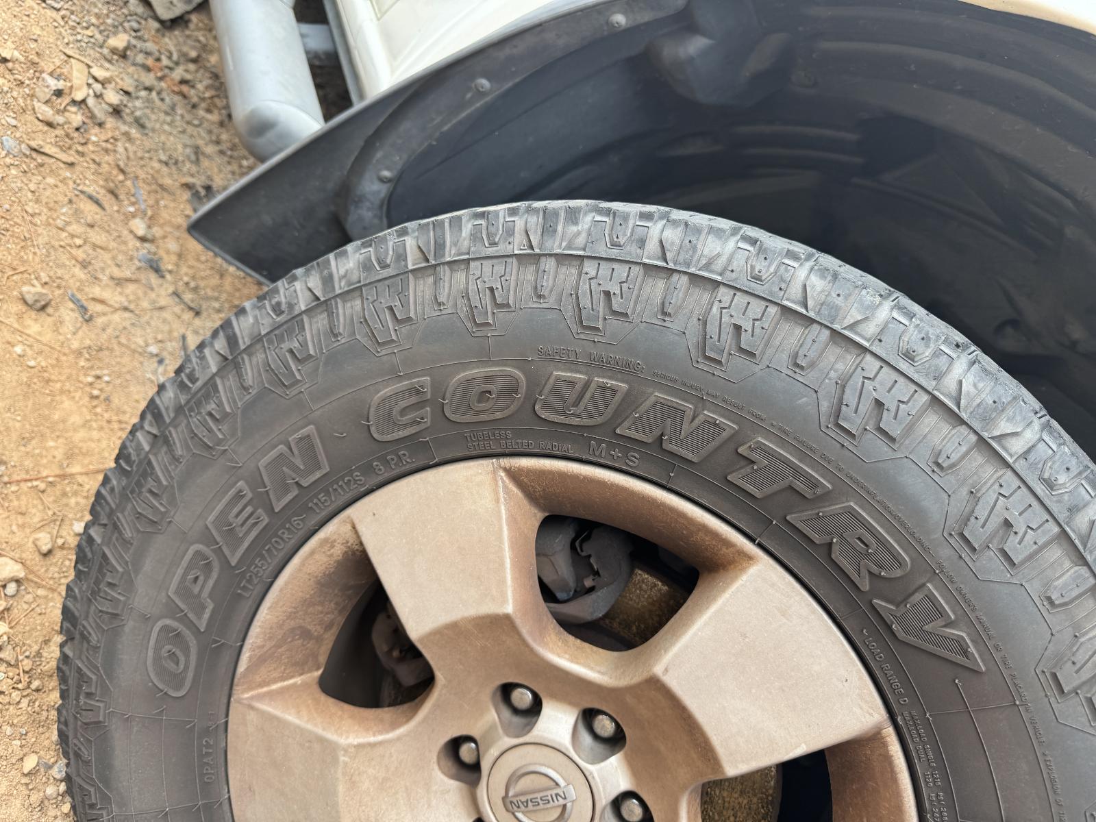View NISSAN NAVARA 2009 4 Door Utility Breaking