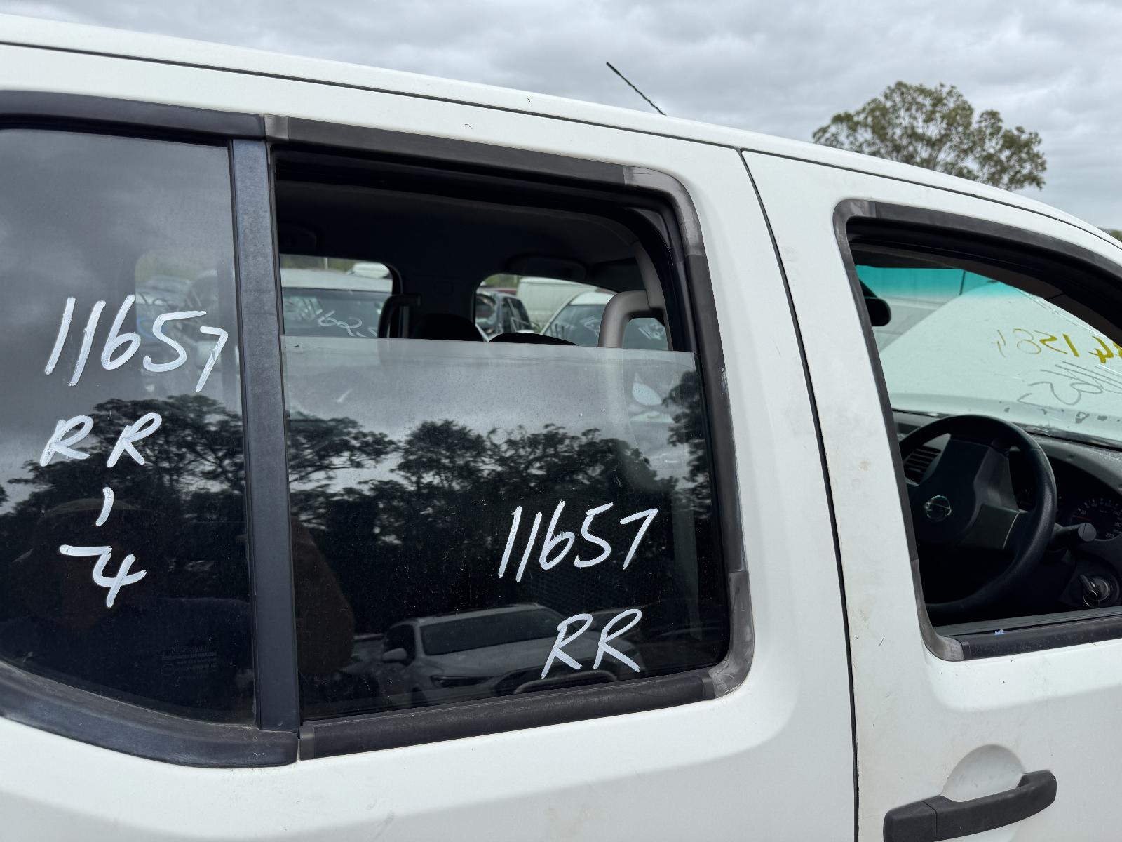 View NISSAN NAVARA 2009 4 Door Utility Breaking