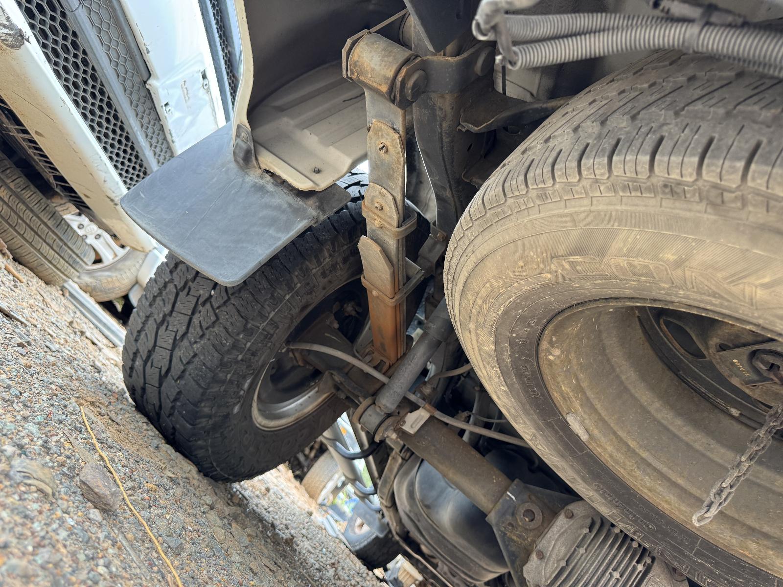 View NISSAN NAVARA 2009 4 Door Utility Breaking