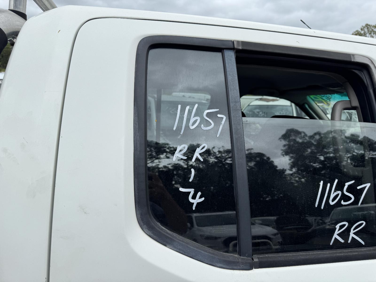 View NISSAN NAVARA 2009 4 Door Utility Breaking