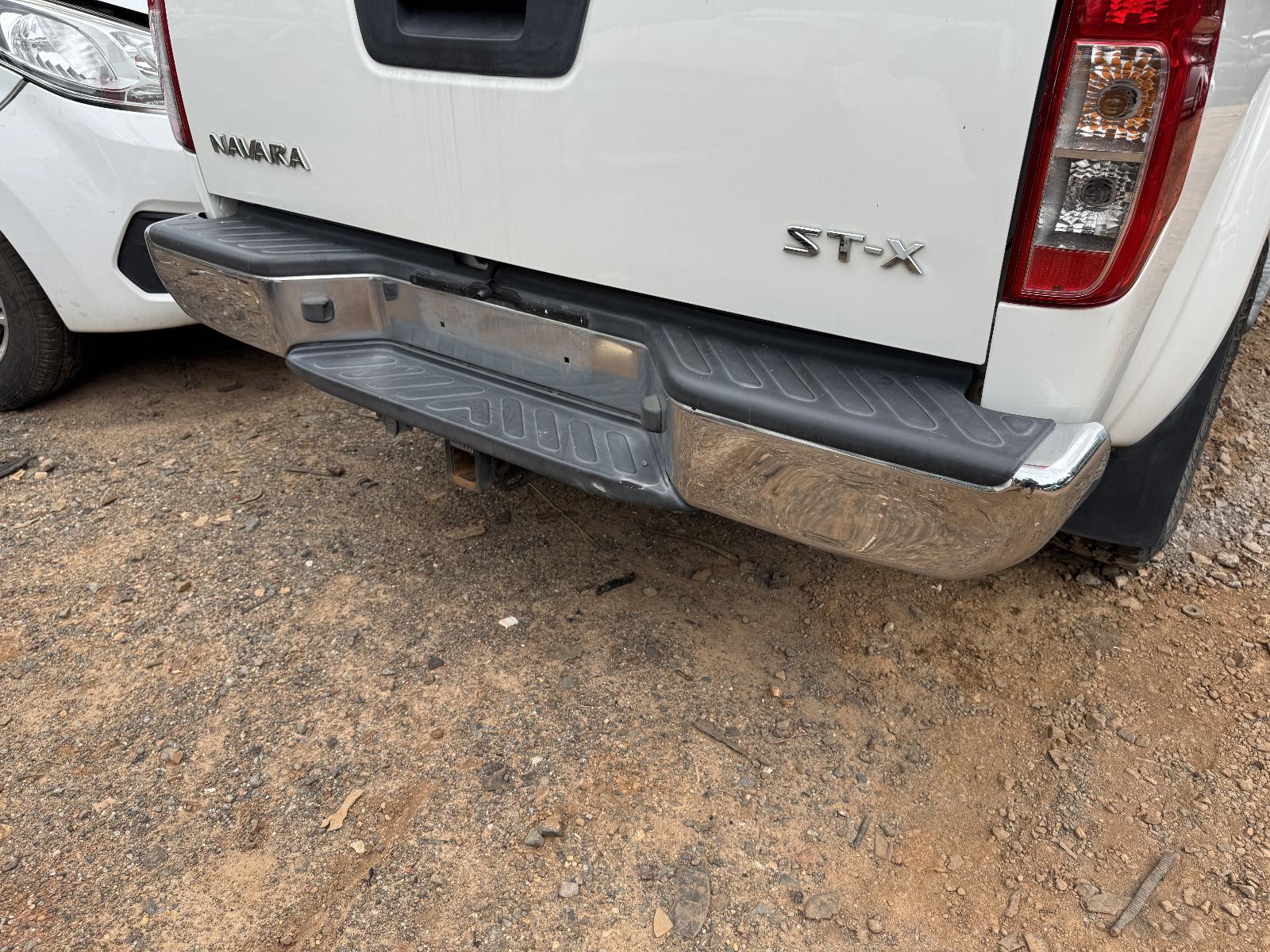 View NISSAN NAVARA 2009 4 Door Utility Breaking