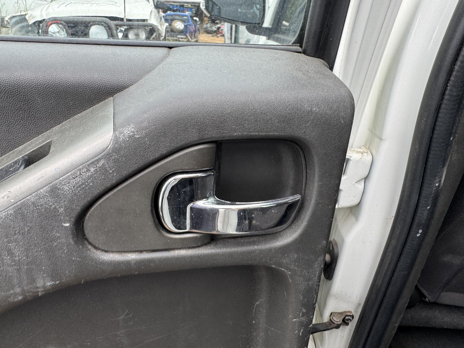 View NISSAN NAVARA 2009 4 Door Utility Breaking