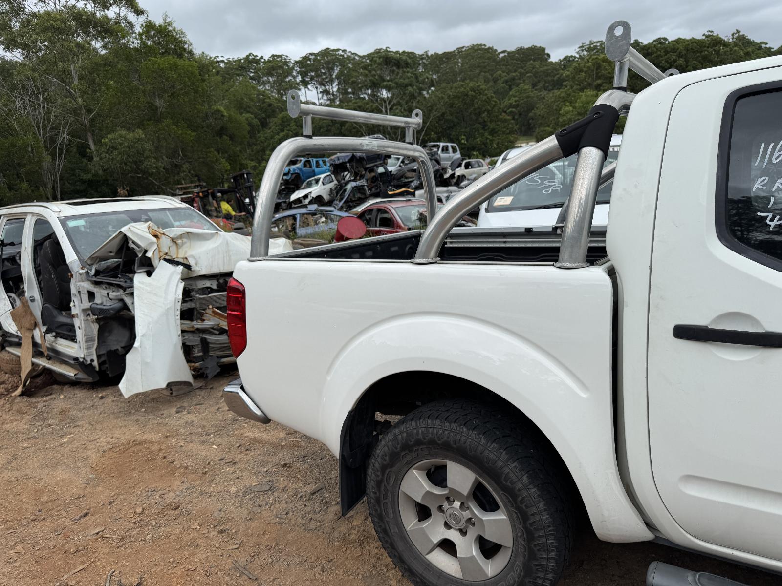 View NISSAN NAVARA 2009 4 Door Utility Breaking