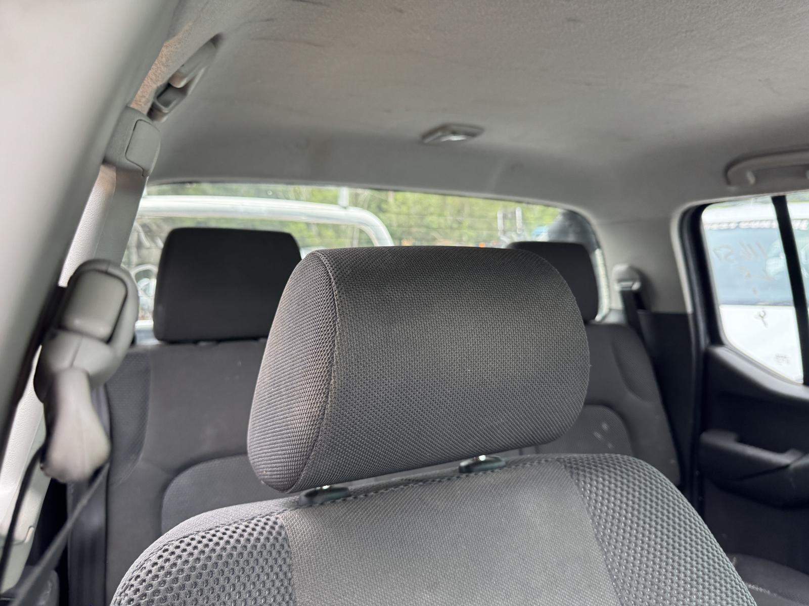 View NISSAN NAVARA 2009 4 Door Utility Breaking