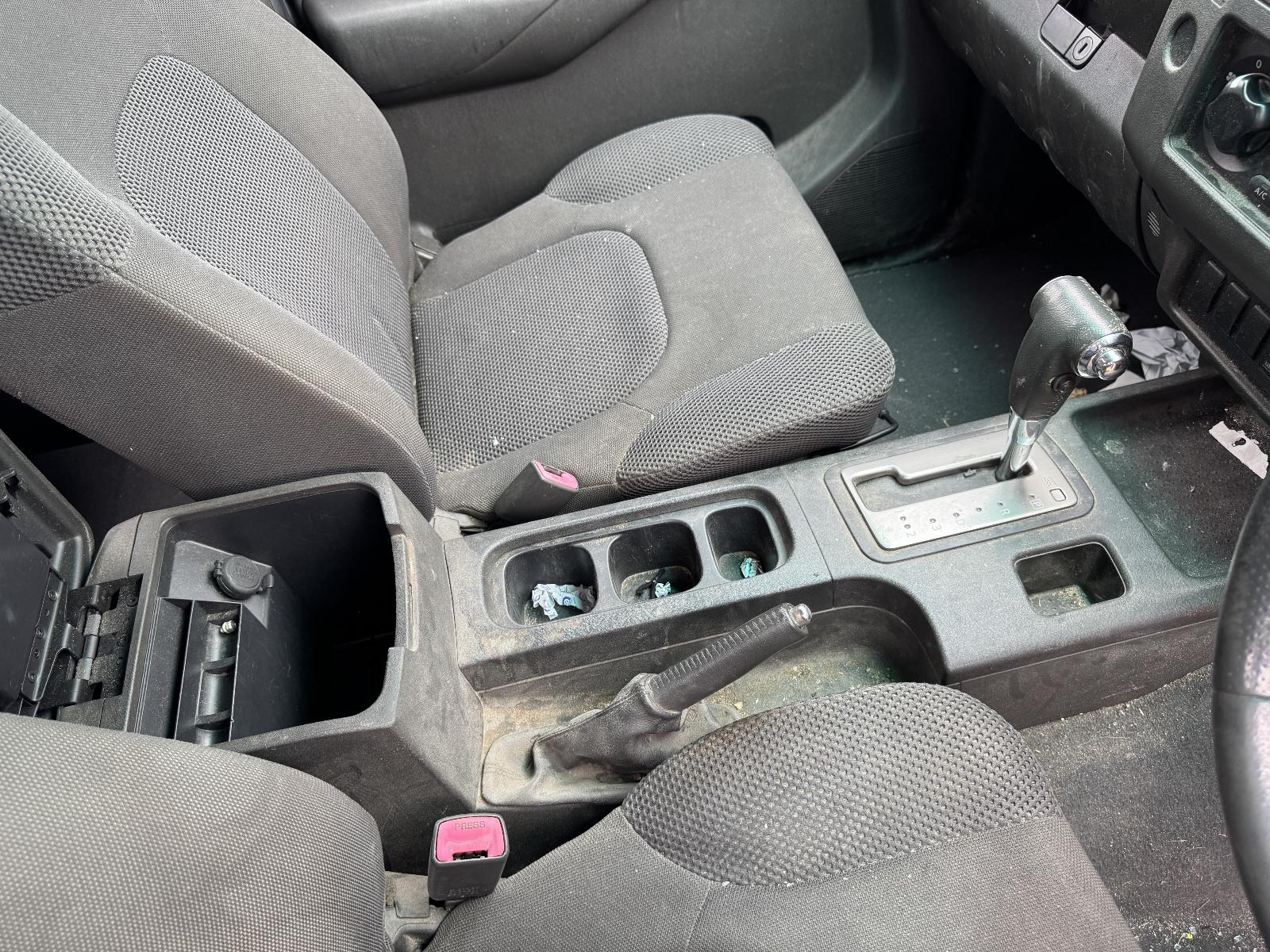 View NISSAN NAVARA 2009 4 Door Utility Breaking