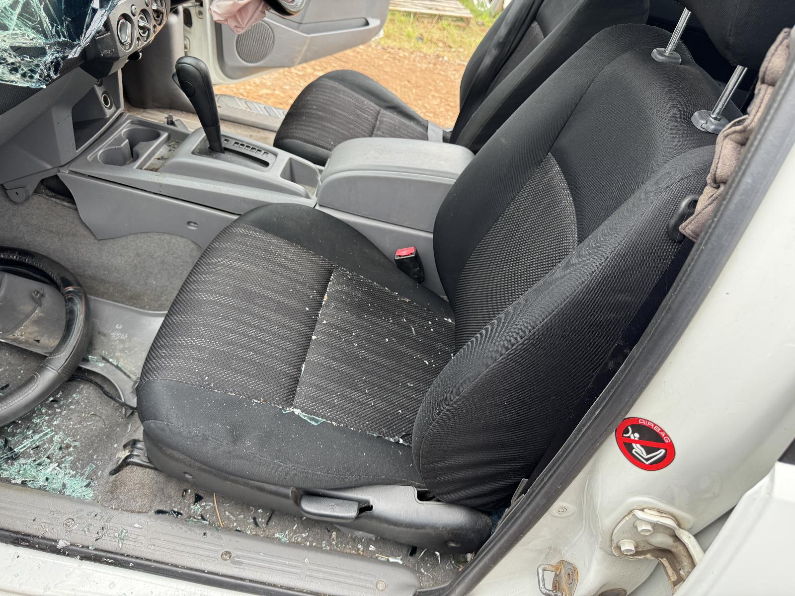 View FORD RANGER 2011 4 Door Utility Breaking