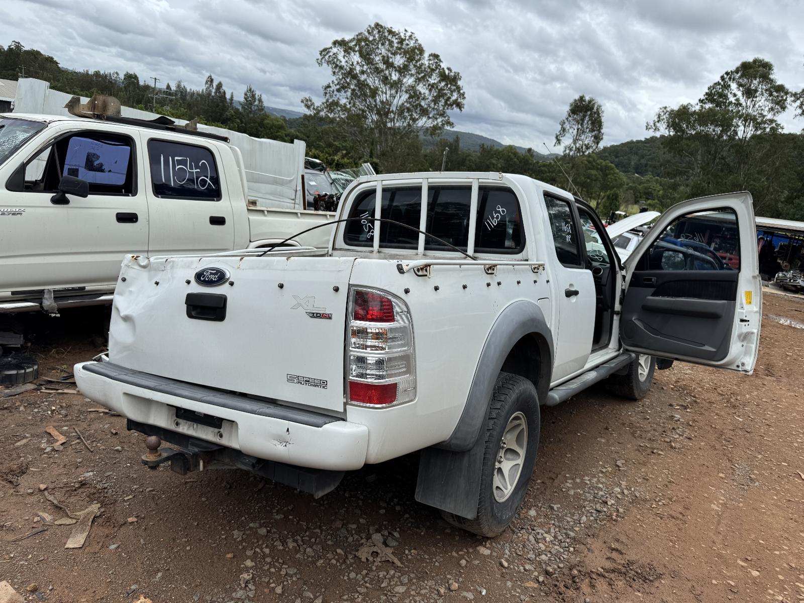 View FORD RANGER 2011 4 Door Utility Breaking