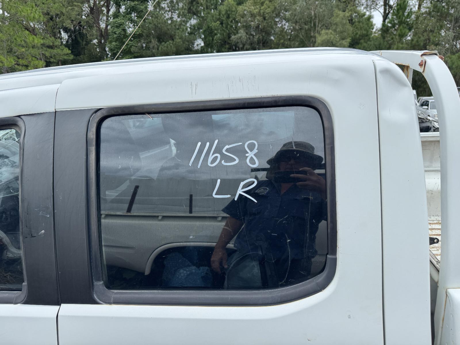 View FORD RANGER 2011 4 Door Utility Breaking