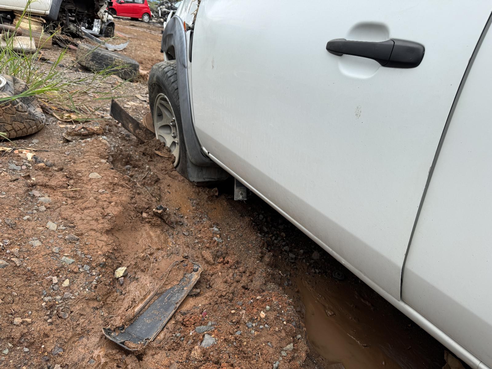 View FORD RANGER 2011 4 Door Utility Breaking