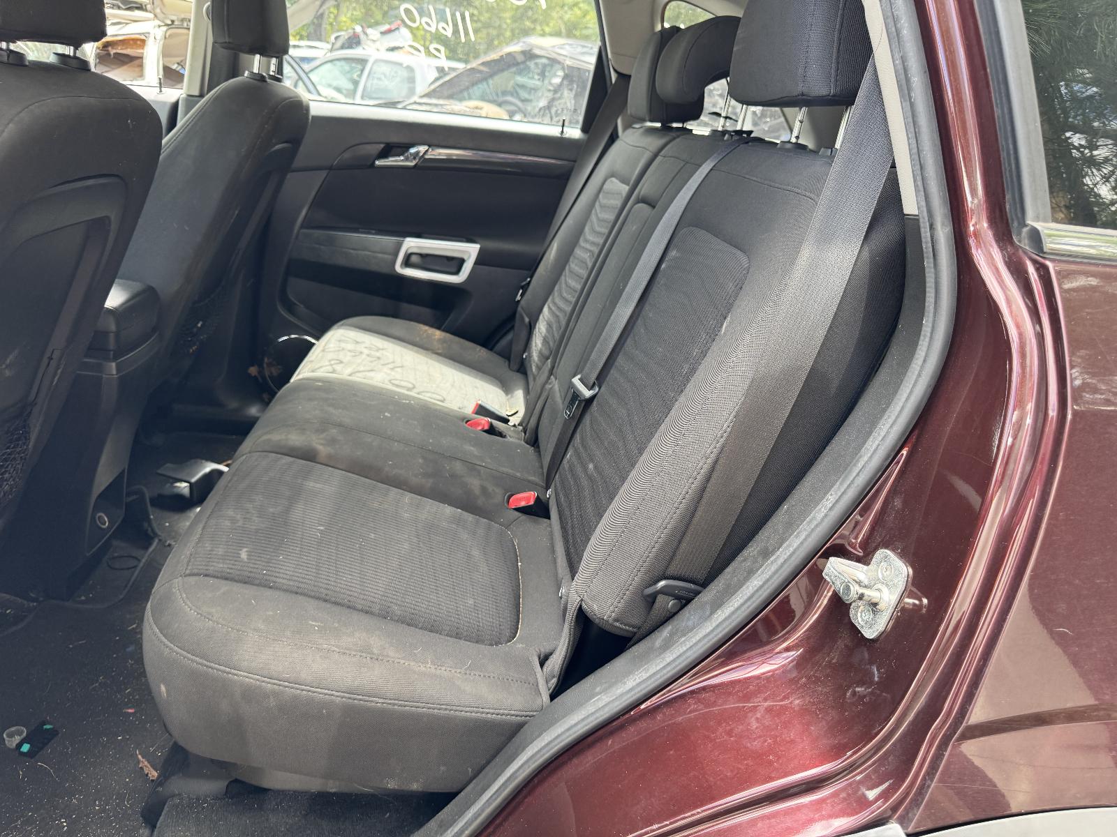 View HOLDEN CAPTIVA 2014 5 Door Station Wagon Breaking