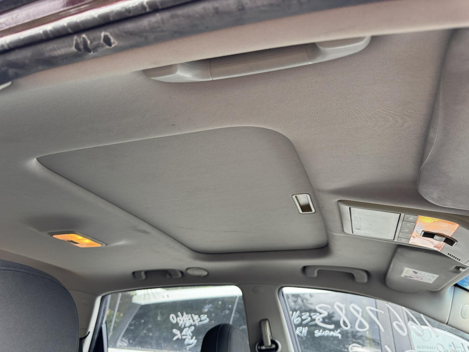 View HOLDEN CAPTIVA 2014 5 Door Station Wagon Breaking
