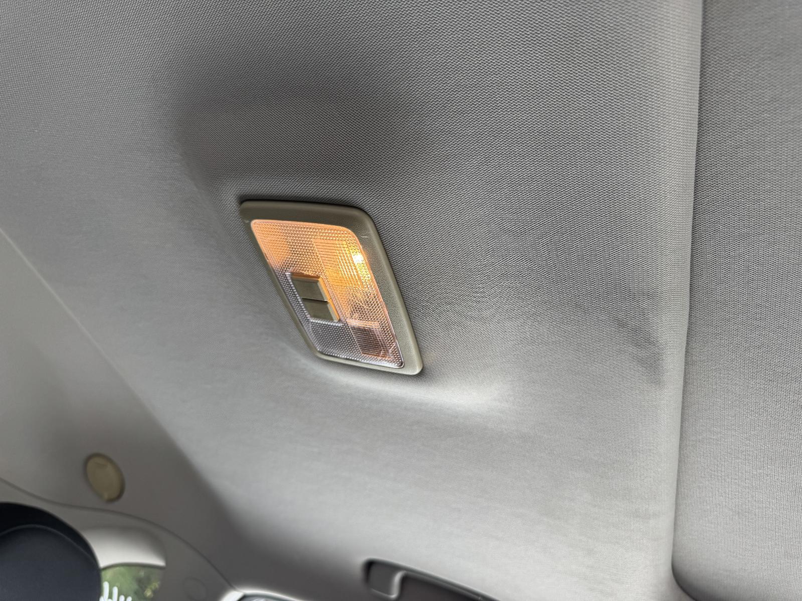 View HOLDEN CAPTIVA 2014 5 Door Station Wagon Breaking