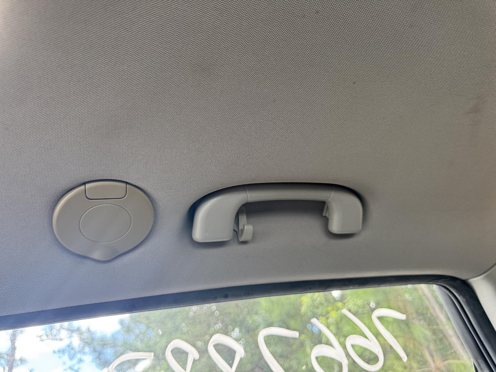 View HOLDEN CAPTIVA 2014 5 Door Station Wagon Breaking