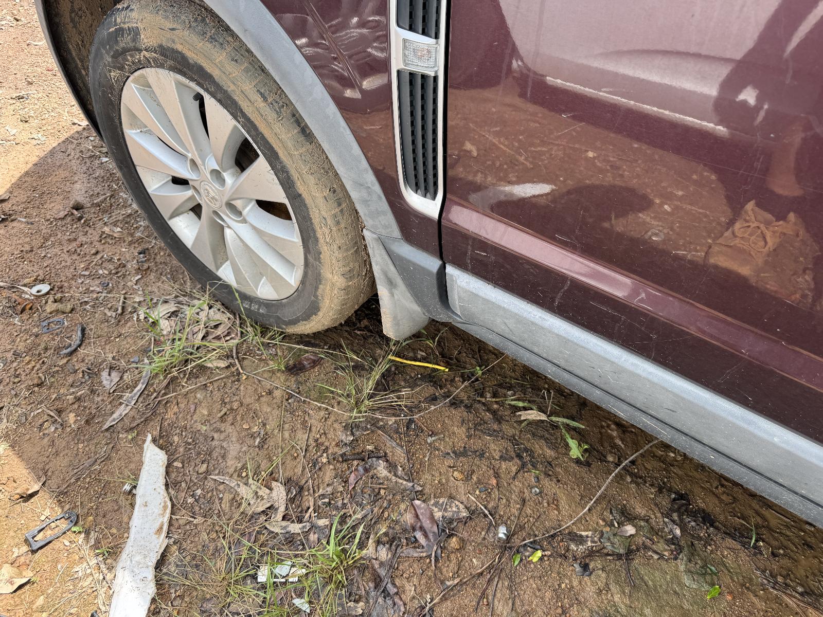 View HOLDEN CAPTIVA 2014 5 Door Station Wagon Breaking
