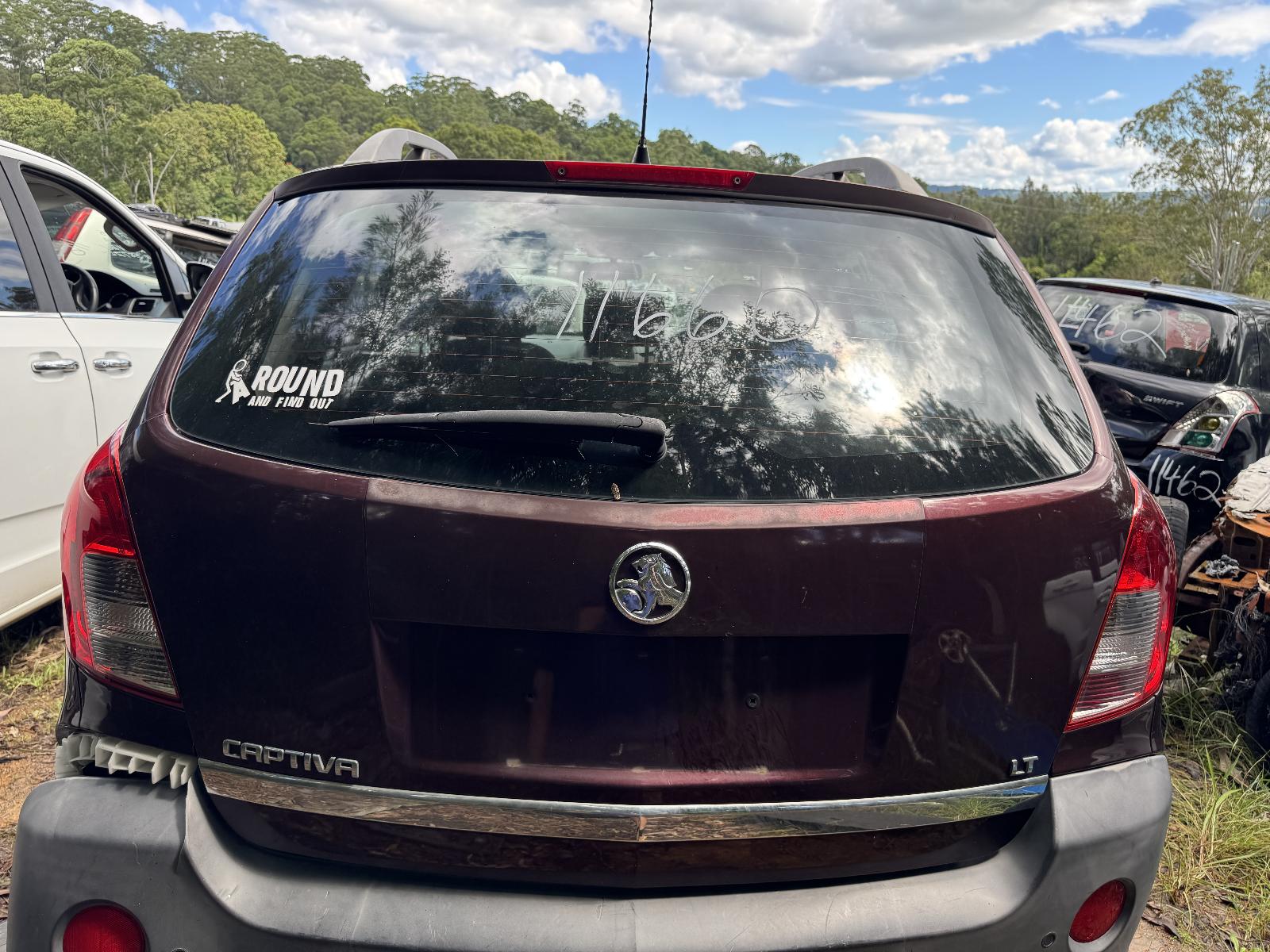 View HOLDEN CAPTIVA 2014 5 Door Station Wagon Breaking