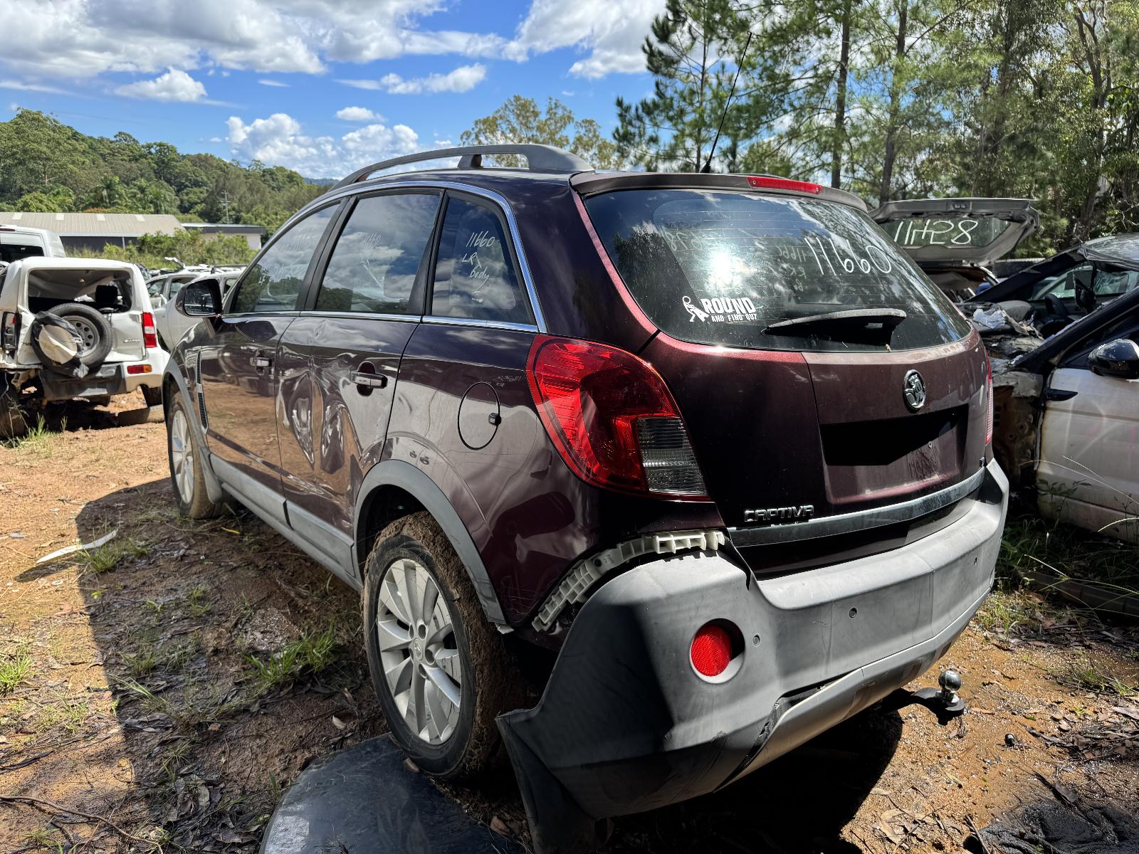 View HOLDEN CAPTIVA 2014 5 Door Station Wagon Breaking
