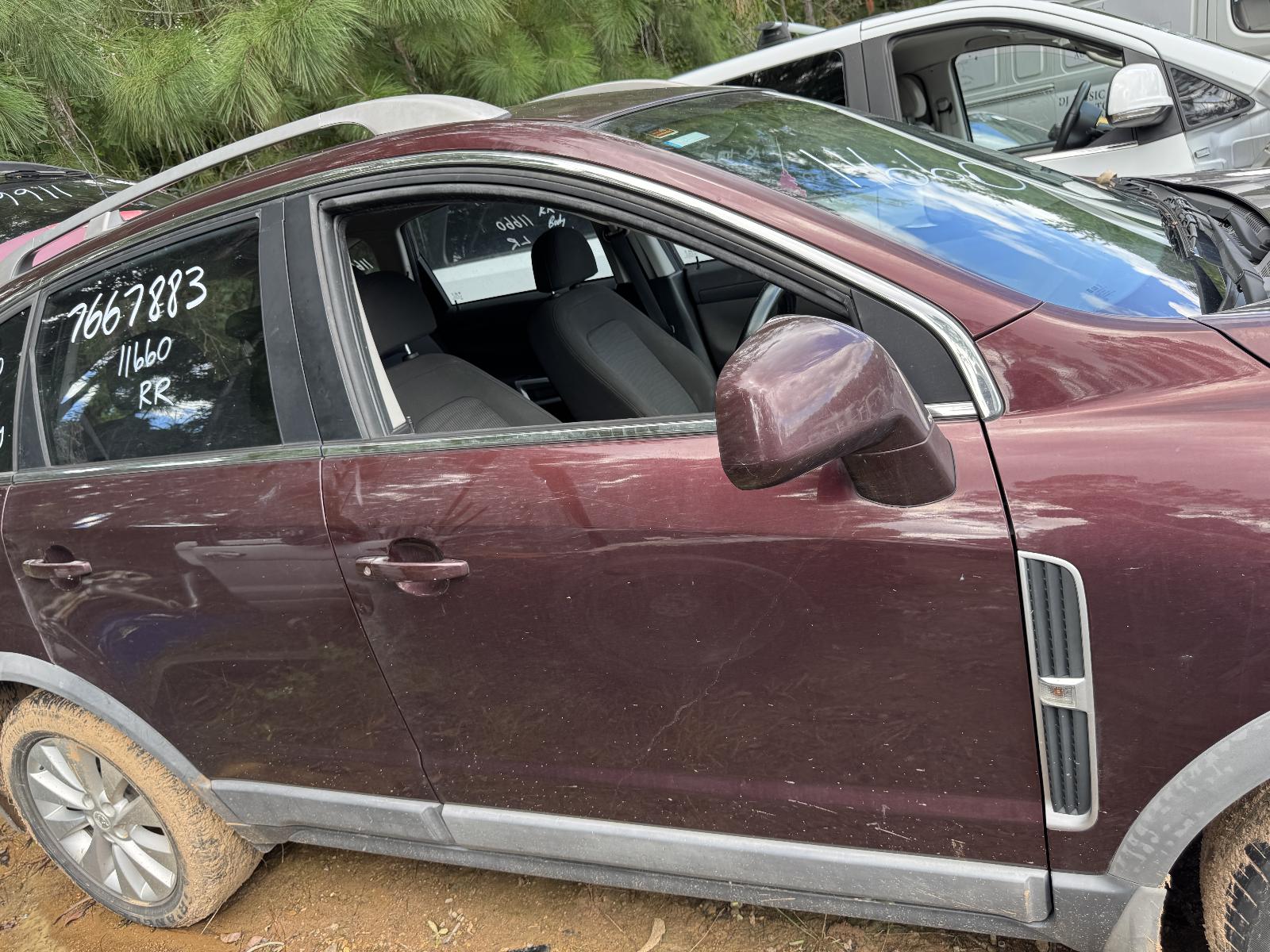View HOLDEN CAPTIVA 2014 5 Door Station Wagon Breaking