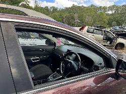 View HOLDEN CAPTIVA 2014 5 Door Station Wagon Breaking