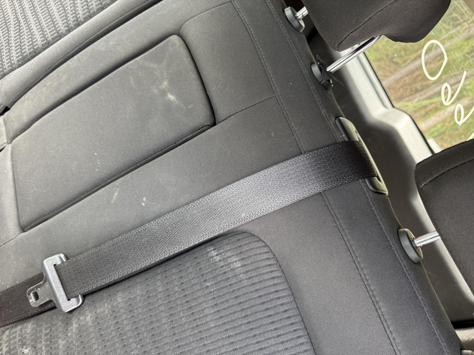 View HOLDEN CAPTIVA 2014 5 Door Station Wagon Breaking