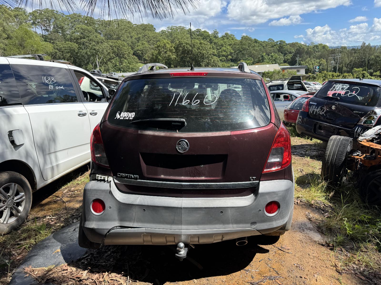 View HOLDEN CAPTIVA 2014 5 Door Station Wagon Breaking