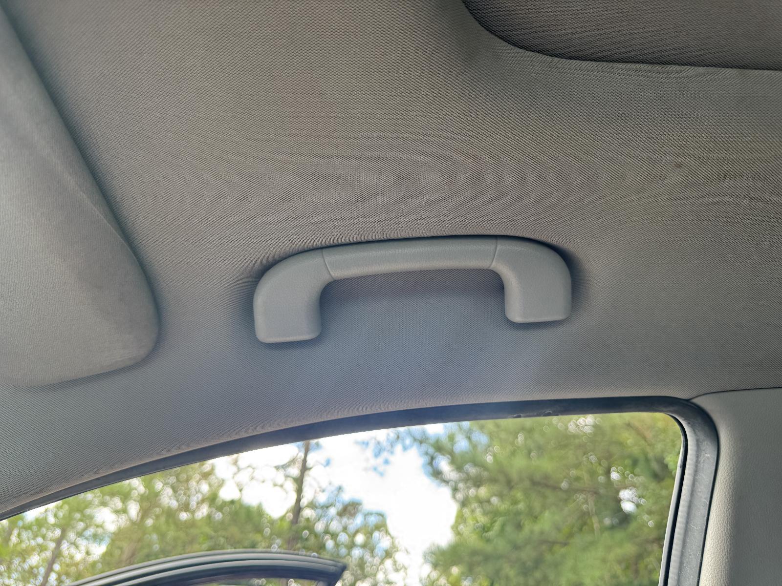 View HOLDEN CAPTIVA 2014 5 Door Station Wagon Breaking