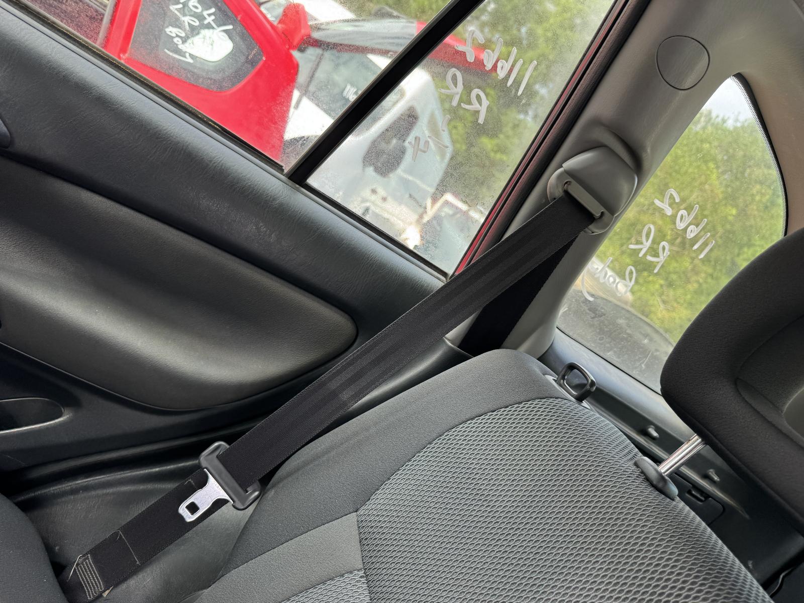 View TOYOTA RAV4 2004 4 Door Station Wagon Breaking