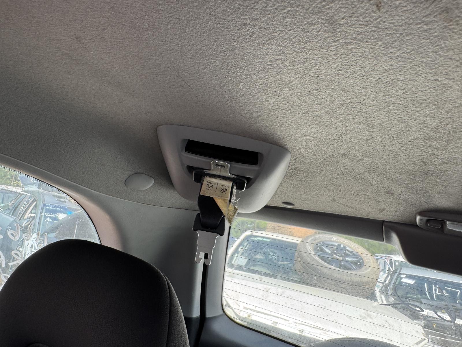 View TOYOTA RAV4 2004 4 Door Station Wagon Breaking