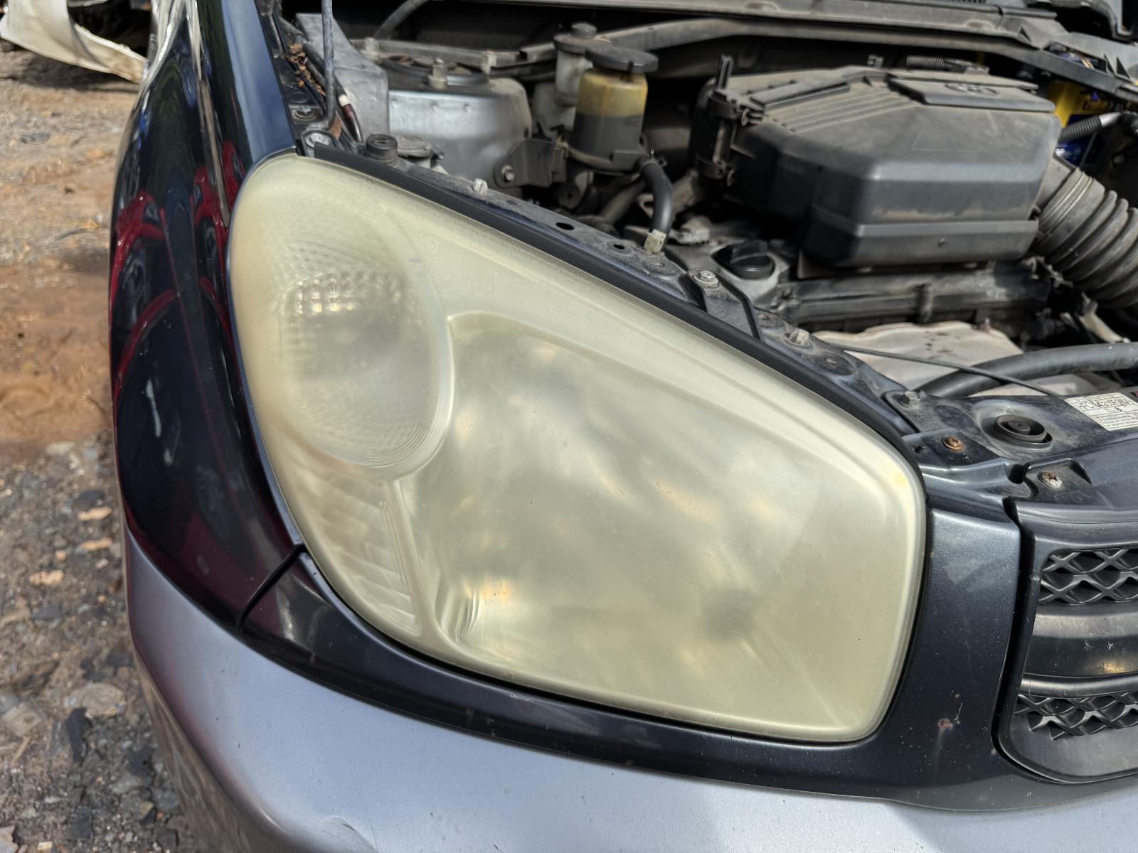 View TOYOTA RAV4 2004 4 Door Station Wagon Breaking