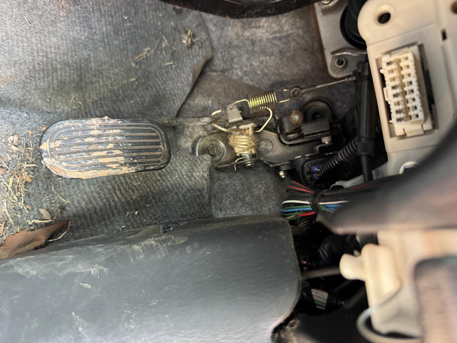 View TOYOTA RAV4 2004 4 Door Station Wagon Breaking
