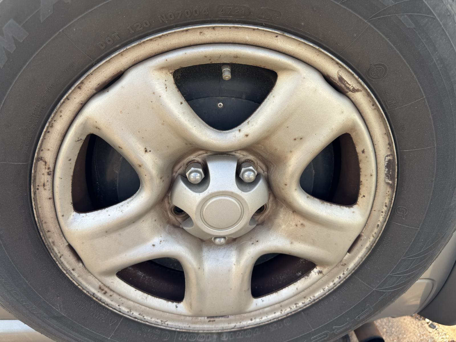 View TOYOTA RAV4 2004 4 Door Station Wagon Breaking