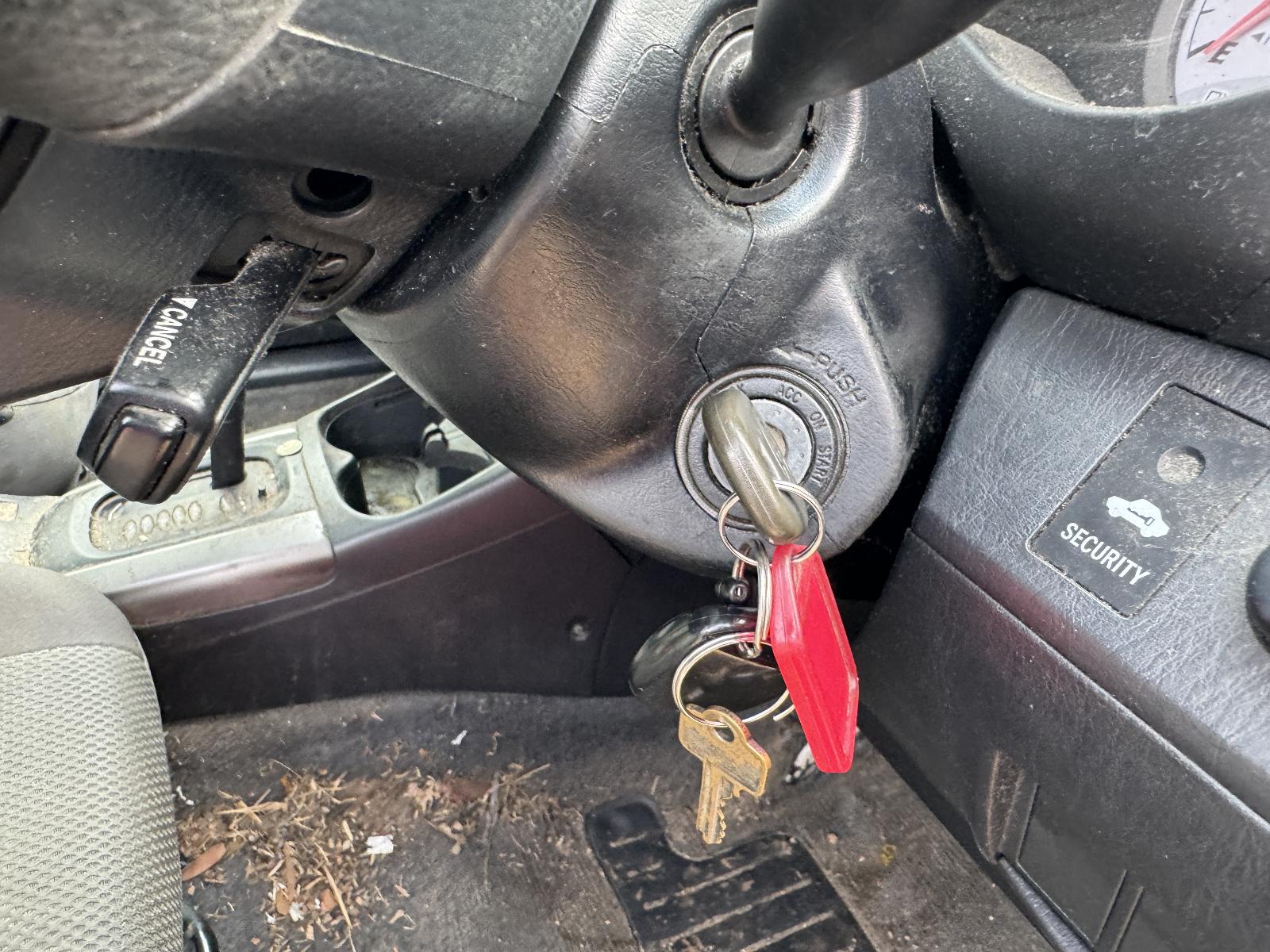 View TOYOTA RAV4 2004 4 Door Station Wagon Breaking