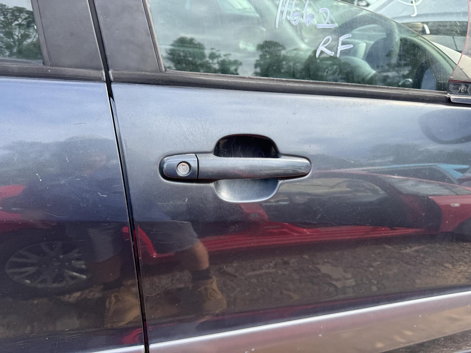View TOYOTA RAV4 2004 4 Door Station Wagon Breaking